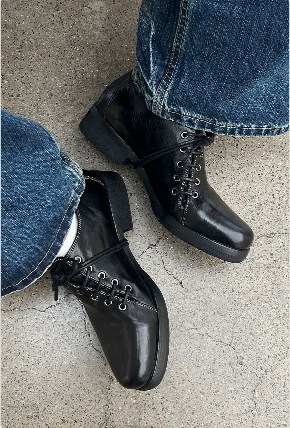 HANQIAORJI Diagonal Lace-up Horse Leather Pointed Leather Shoes