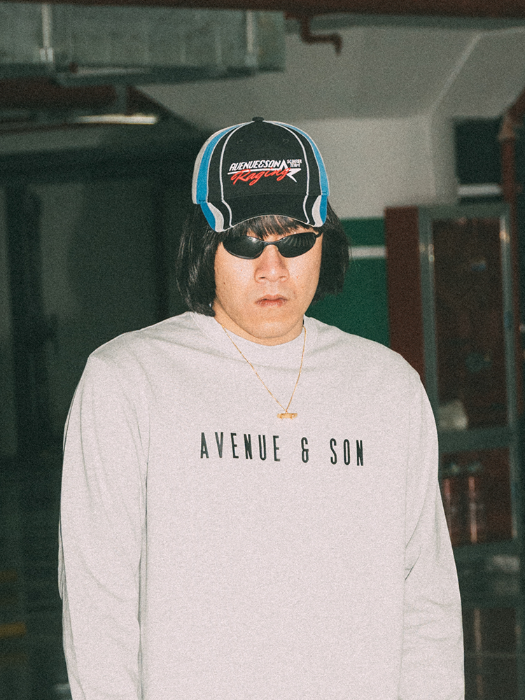 AVENUESON Embroidered Logo Racing Theme Baseball Cap