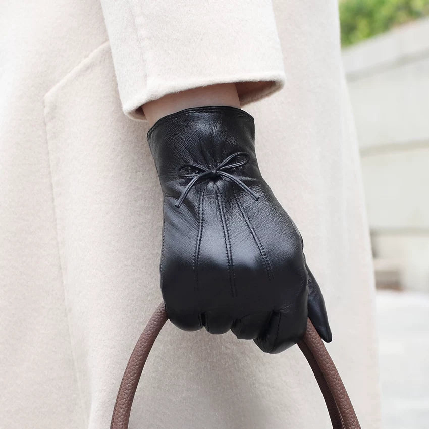 St. John's Goatskin Touch Screen Bow Gloves