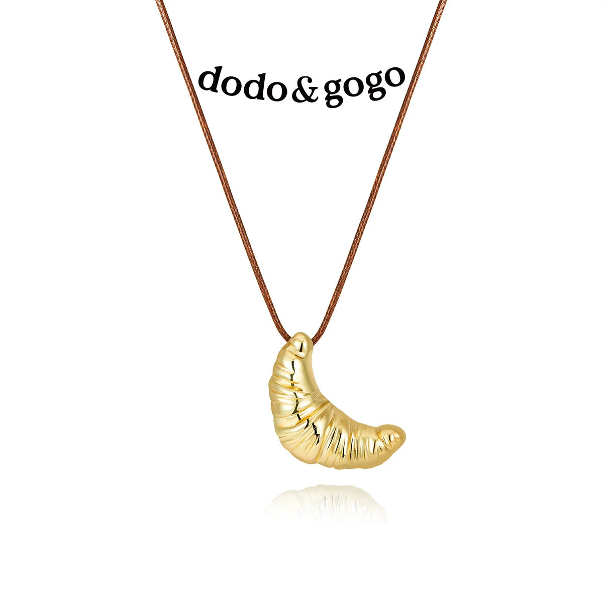 DODOGOGO Minimalist Croissant Necklace