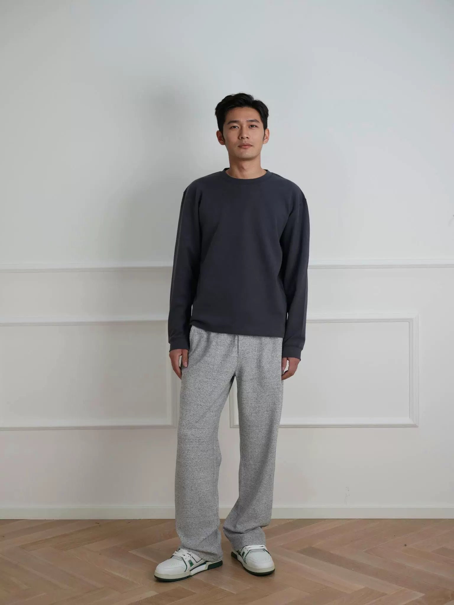 NO LOGO Loose Straight Sweatpants