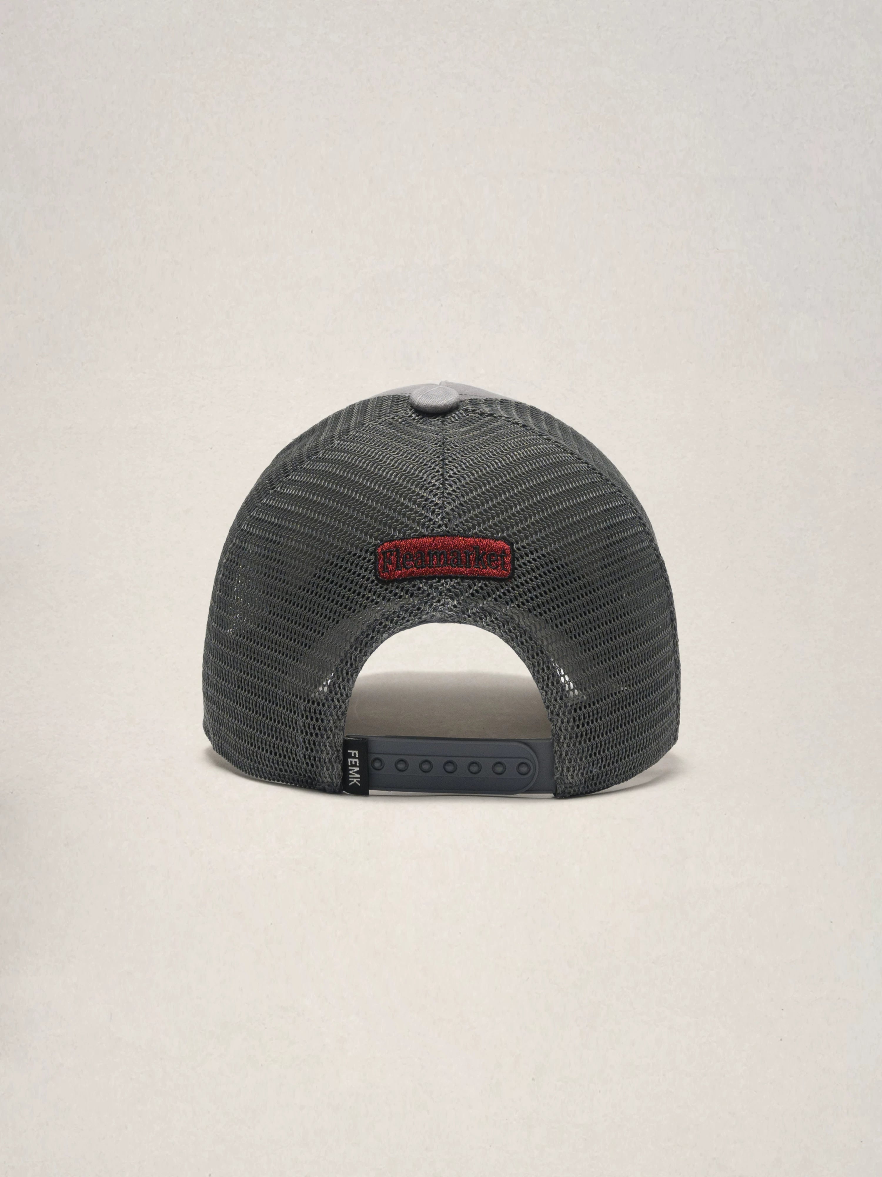 Fleamarket Retro Curved Brim Camouflage Embroidered Trucker Hat