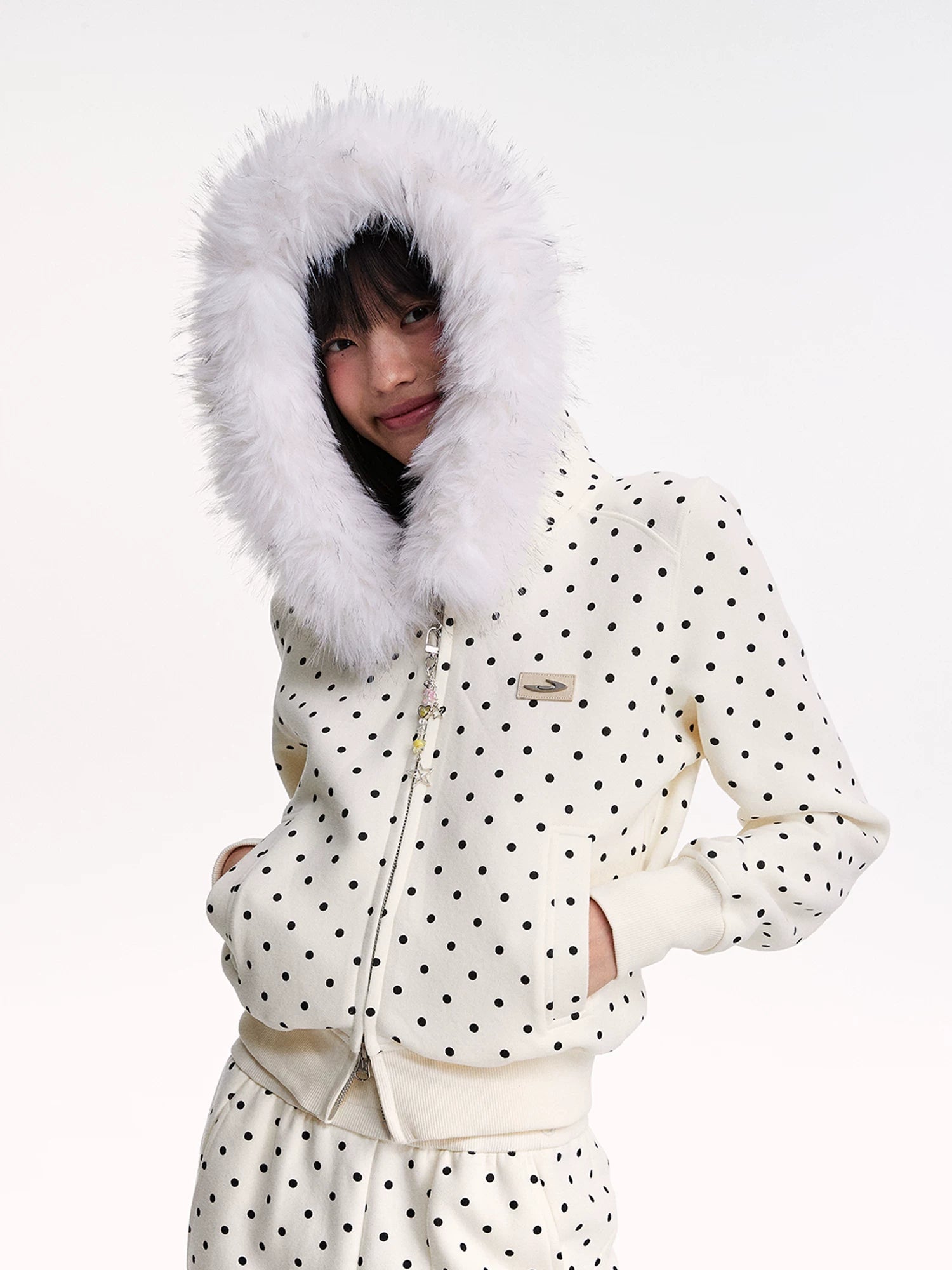 Mr. Jiangnan NewJNXS Polka Dot Detachable Fur Collar Cropped Cardigan Sweatshirt Set