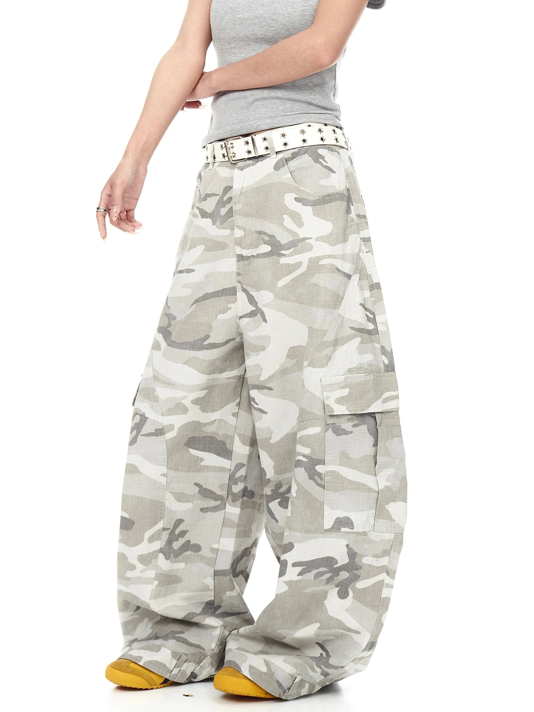 BLACKLISTS Vintage Multi-pocket Camouflage Scimitar Cargo Pants
