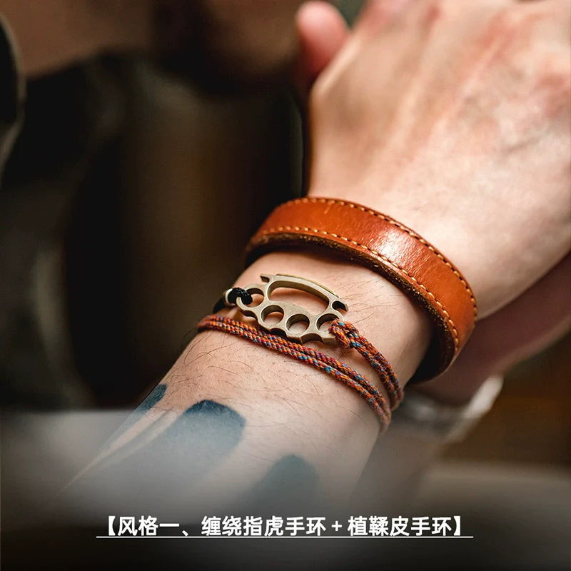 Madden Retro Boxing Finger Tiger Necklace Pendant Pendant Jewelry