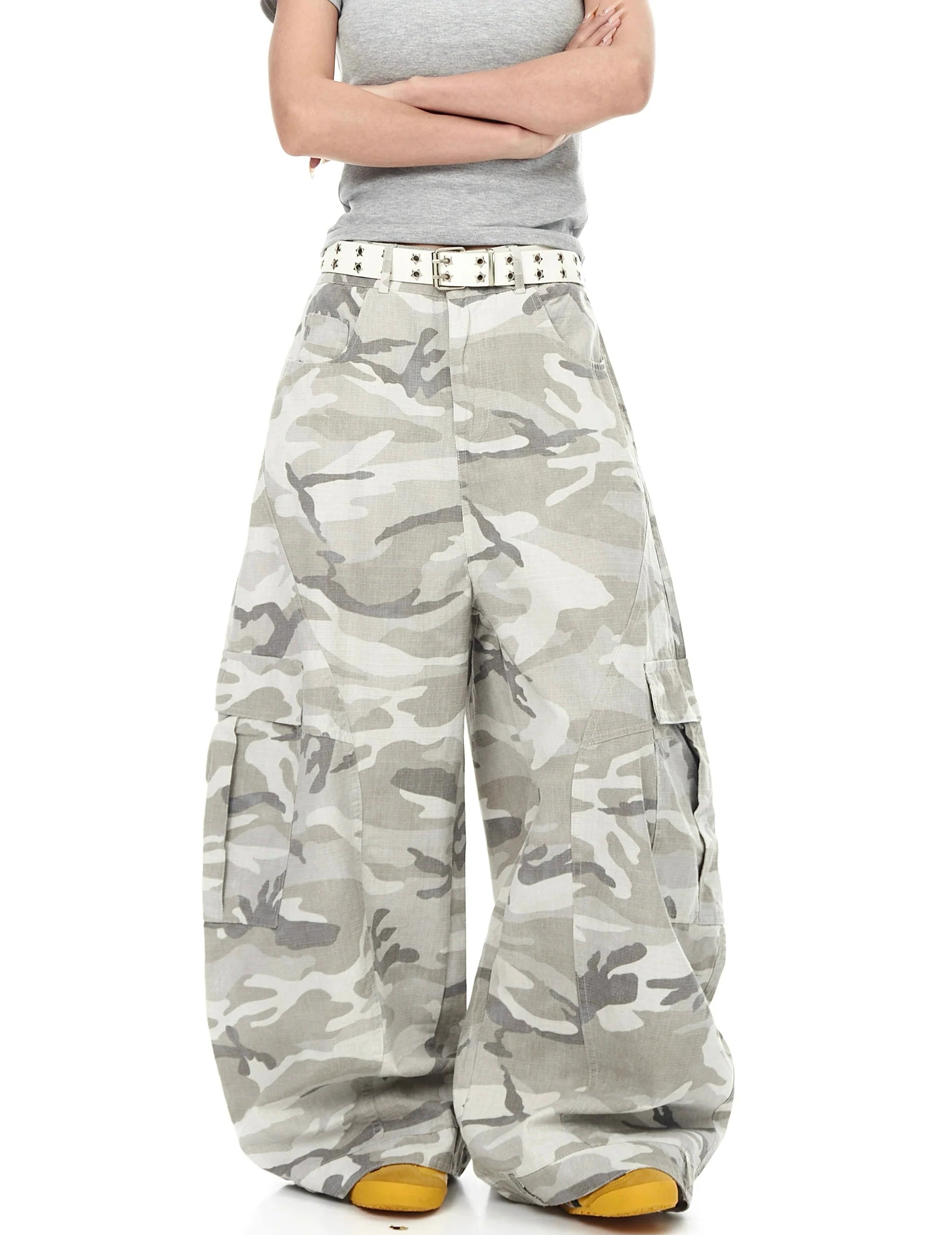BLACKLISTS Vintage Multi-pocket Camouflage Scimitar Cargo Pants