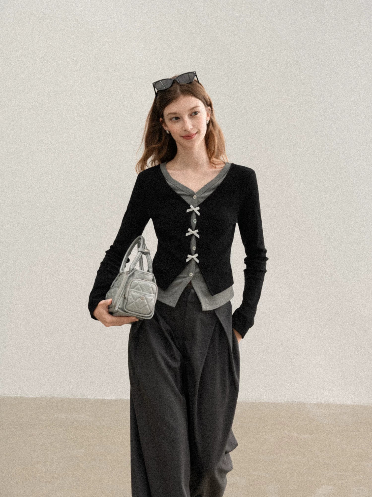 cantonstory Fake Two Piece V Neck Knit Long Sleeve Top