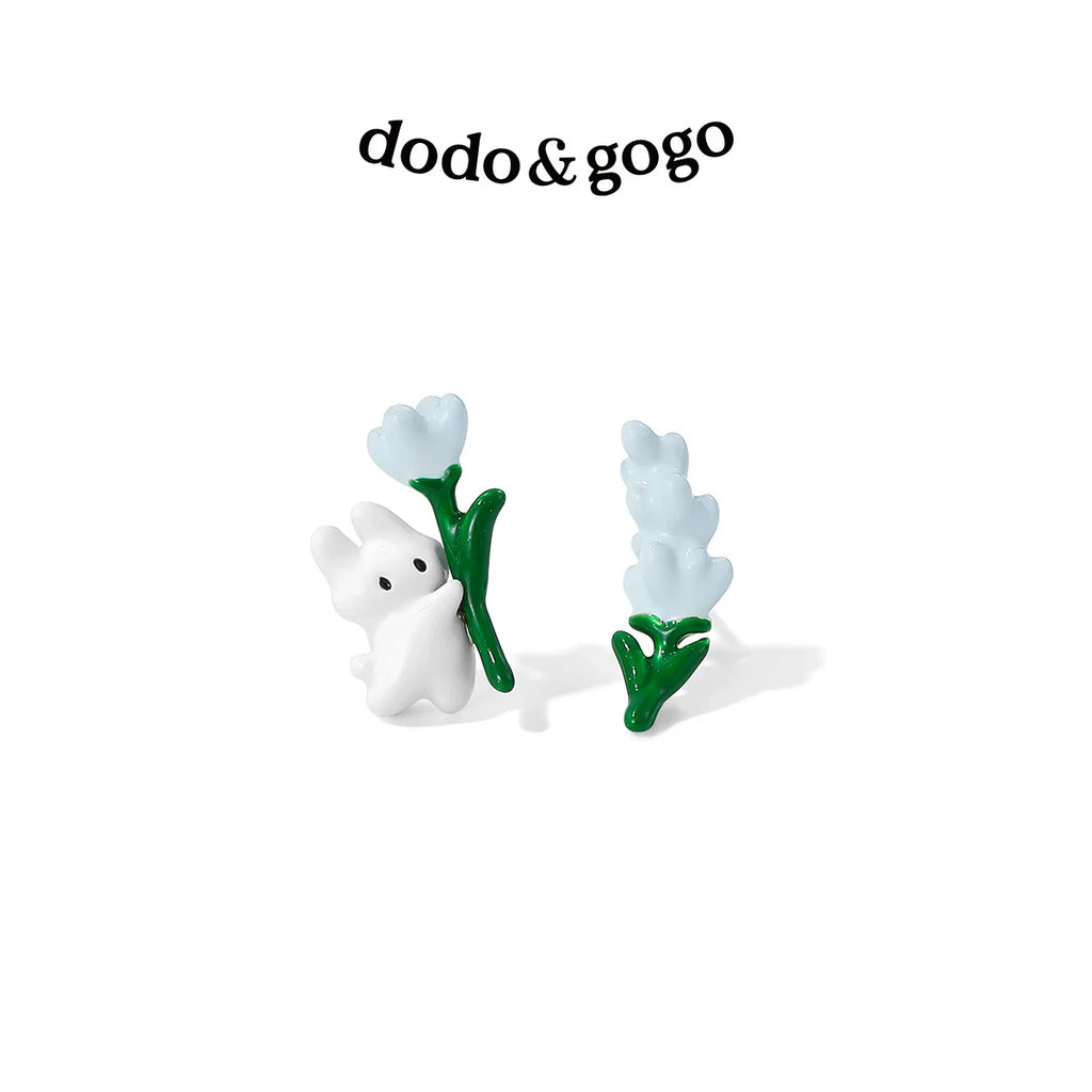 DODOGOGO Sweet Little Fresh Asymmetrical Rabbit Earrings
