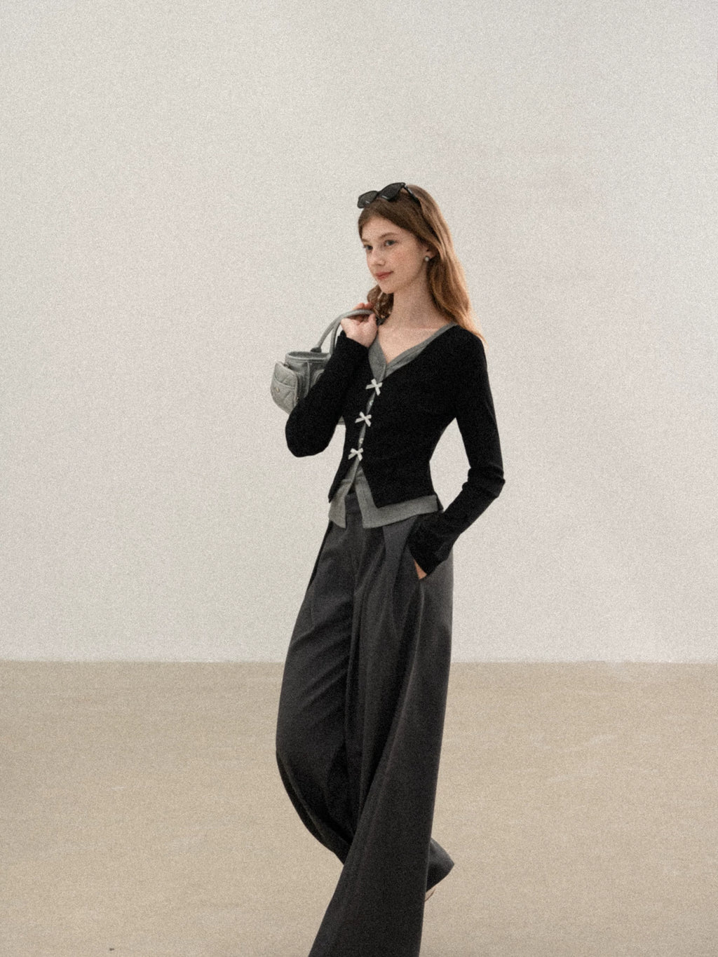 cantonstory Fake Two Piece V Neck Knit Long Sleeve Top