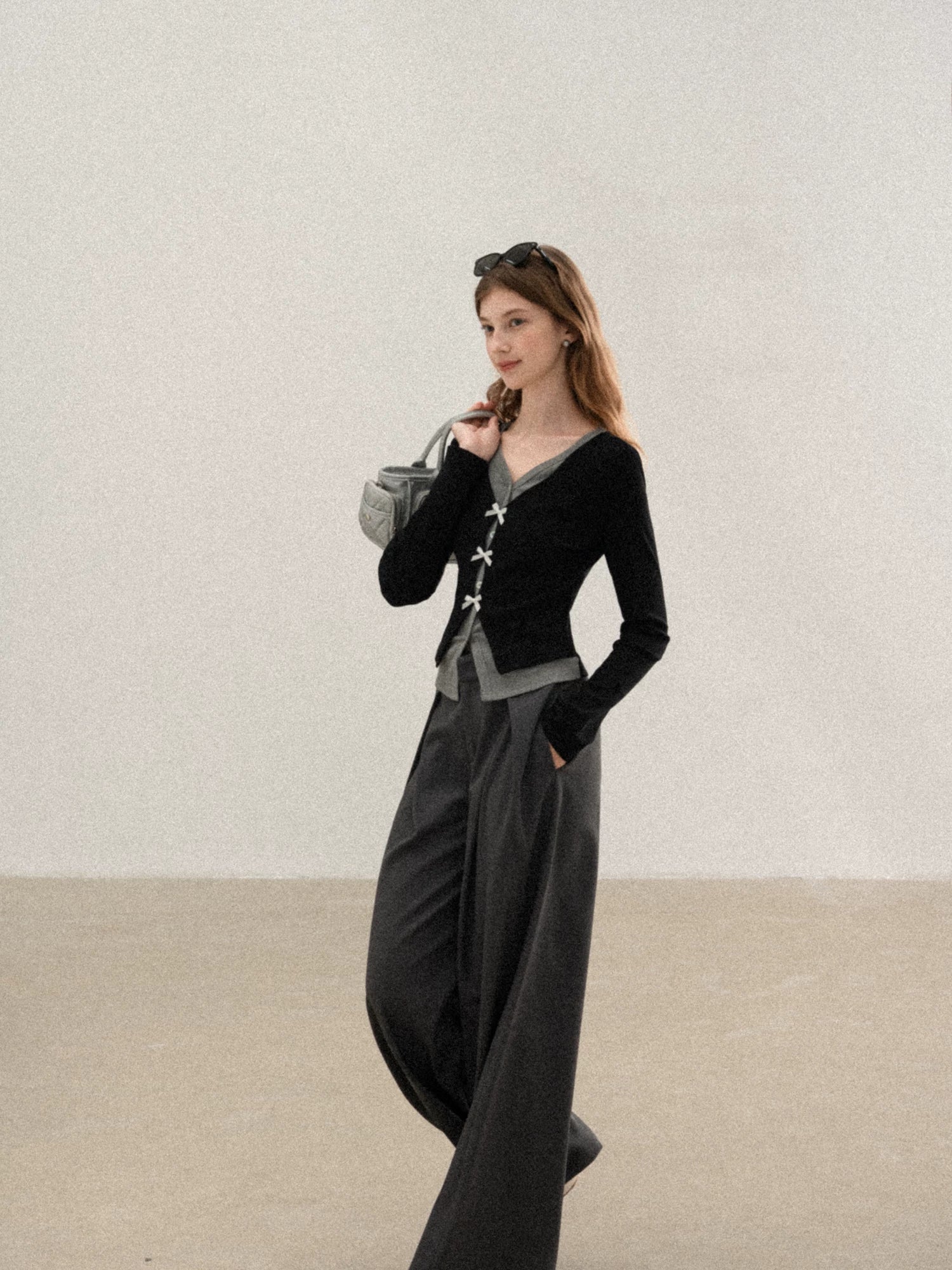 cantonstory Fake Two Piece V Neck Knit Long Sleeve Top