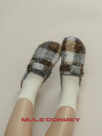 Donkey Contrasts Colors and Lazes in Mueller Shoes