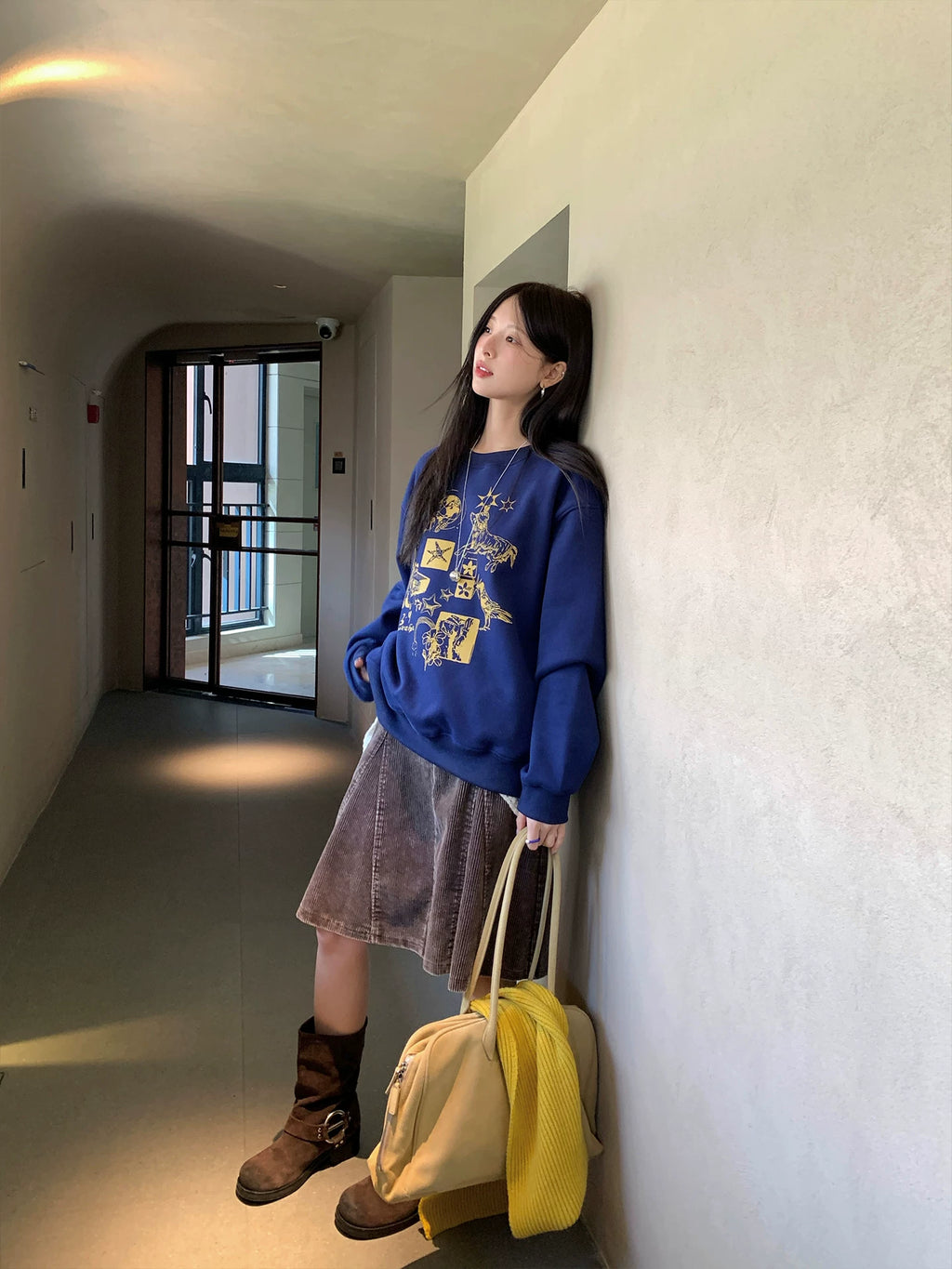 CCKOK Warm Monochrome Print Velvet Sweatshirt