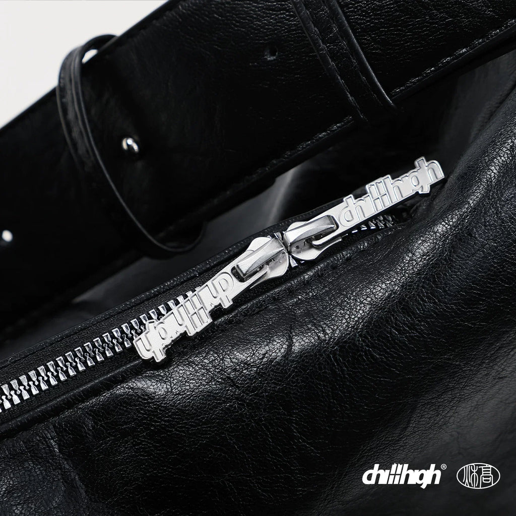 ChillHigh Leather Minimalist Large Capacity Messenger Bag