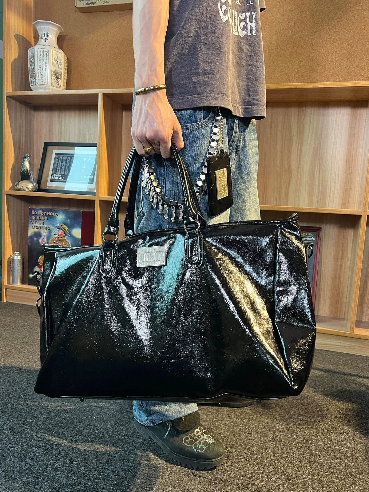 ChillHigh Simple Diagonal Hanging Portable Large-capacity Travel Bag