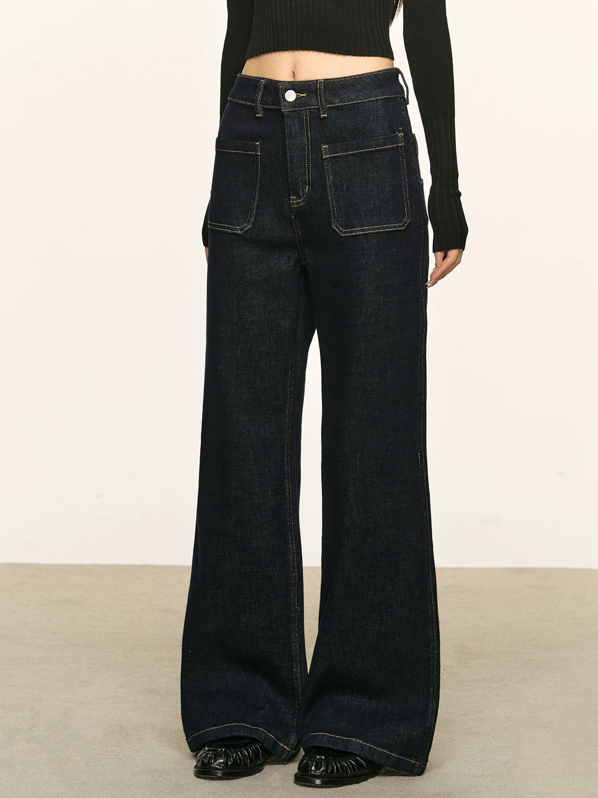 Anna Aneae Mid-rise Straight Jeans