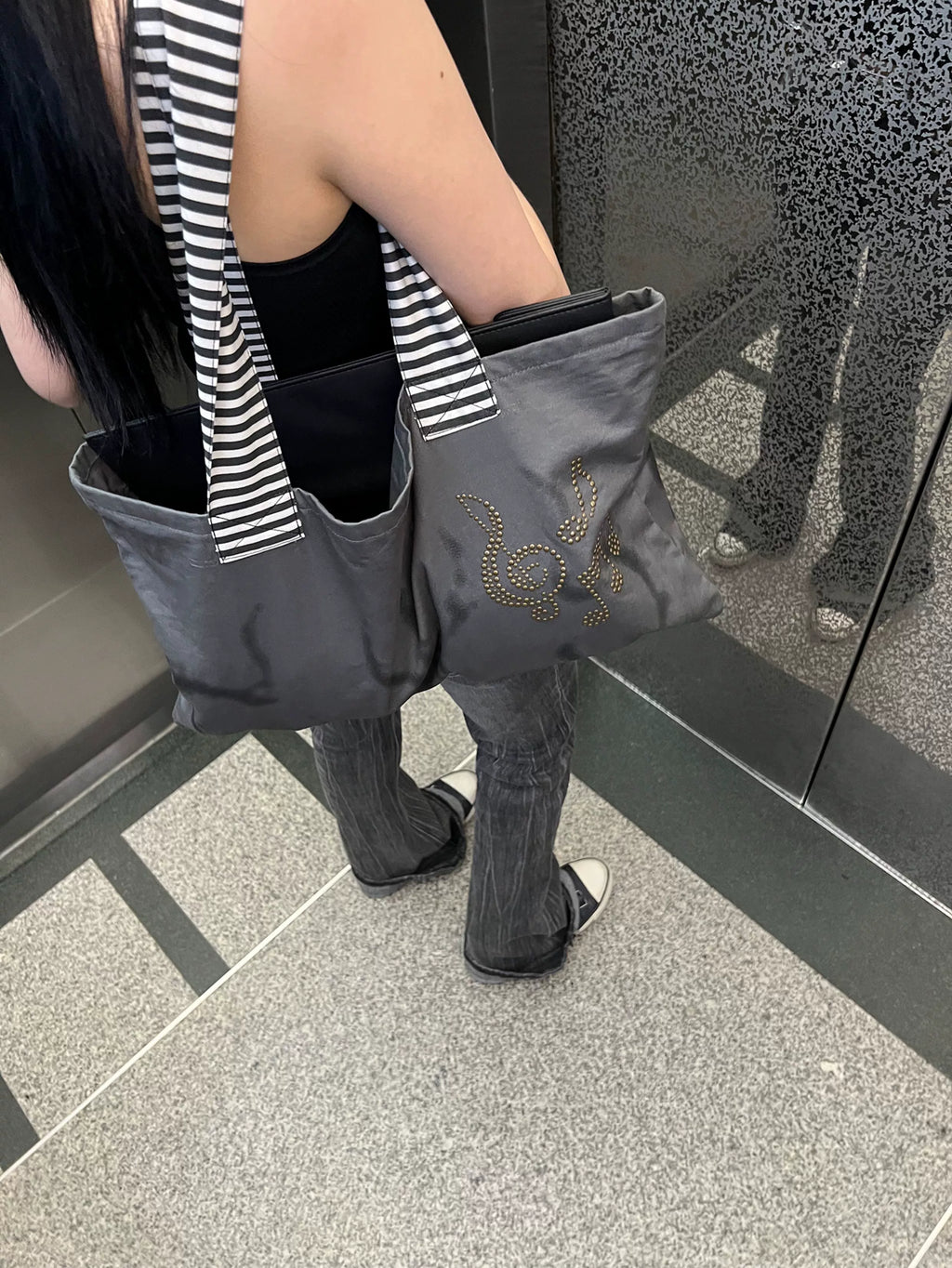 FUZZYKON Music Note Iron Nail Striped Shoulder Strap Shoulder Bag