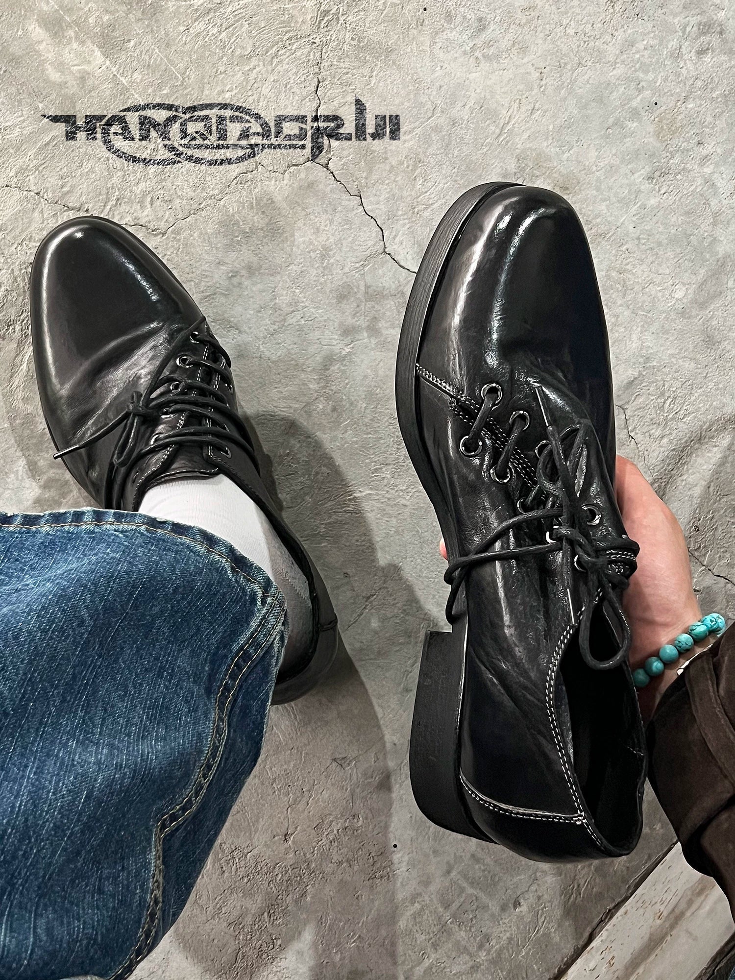 HANQIAORJI Diagonal Lace-up Horse Leather Pointed Leather Shoes