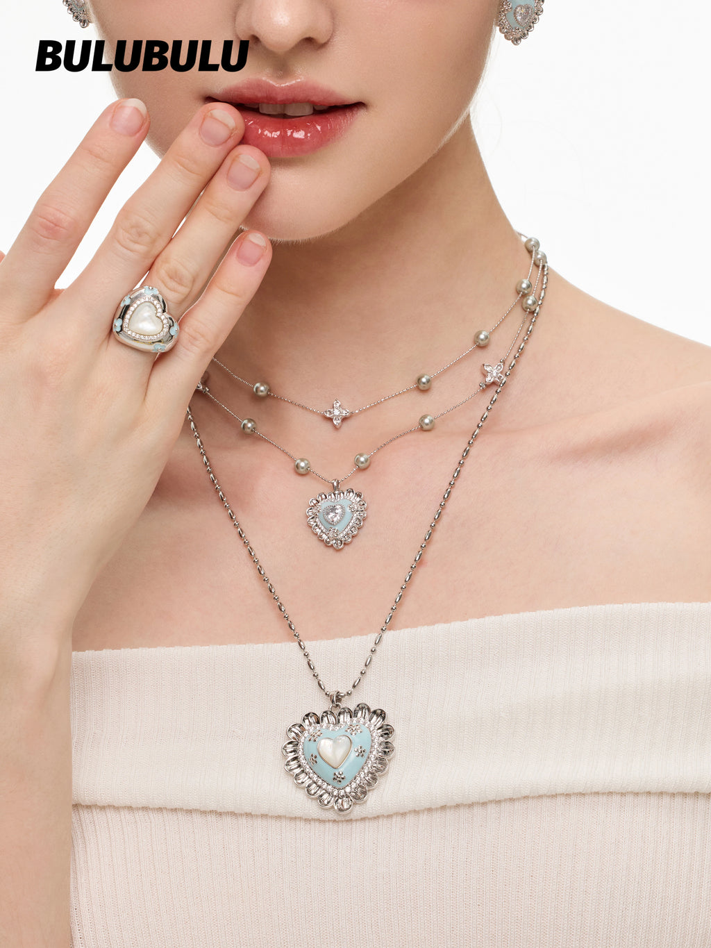 BULUBULU Throbbing Flower Love Long Necklace