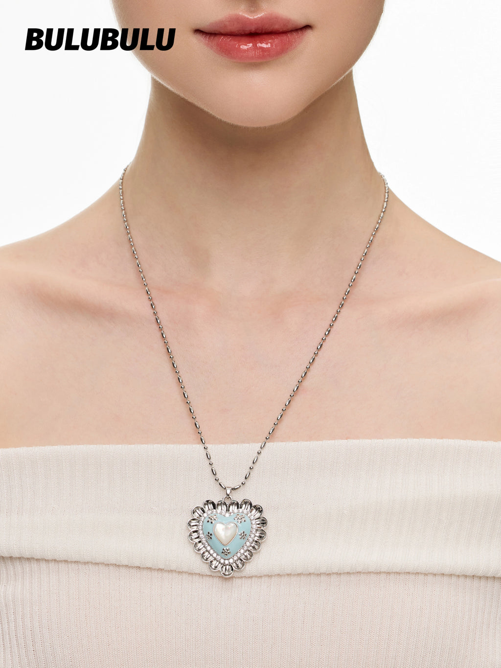 BULUBULU Throbbing Flower Love Long Necklace