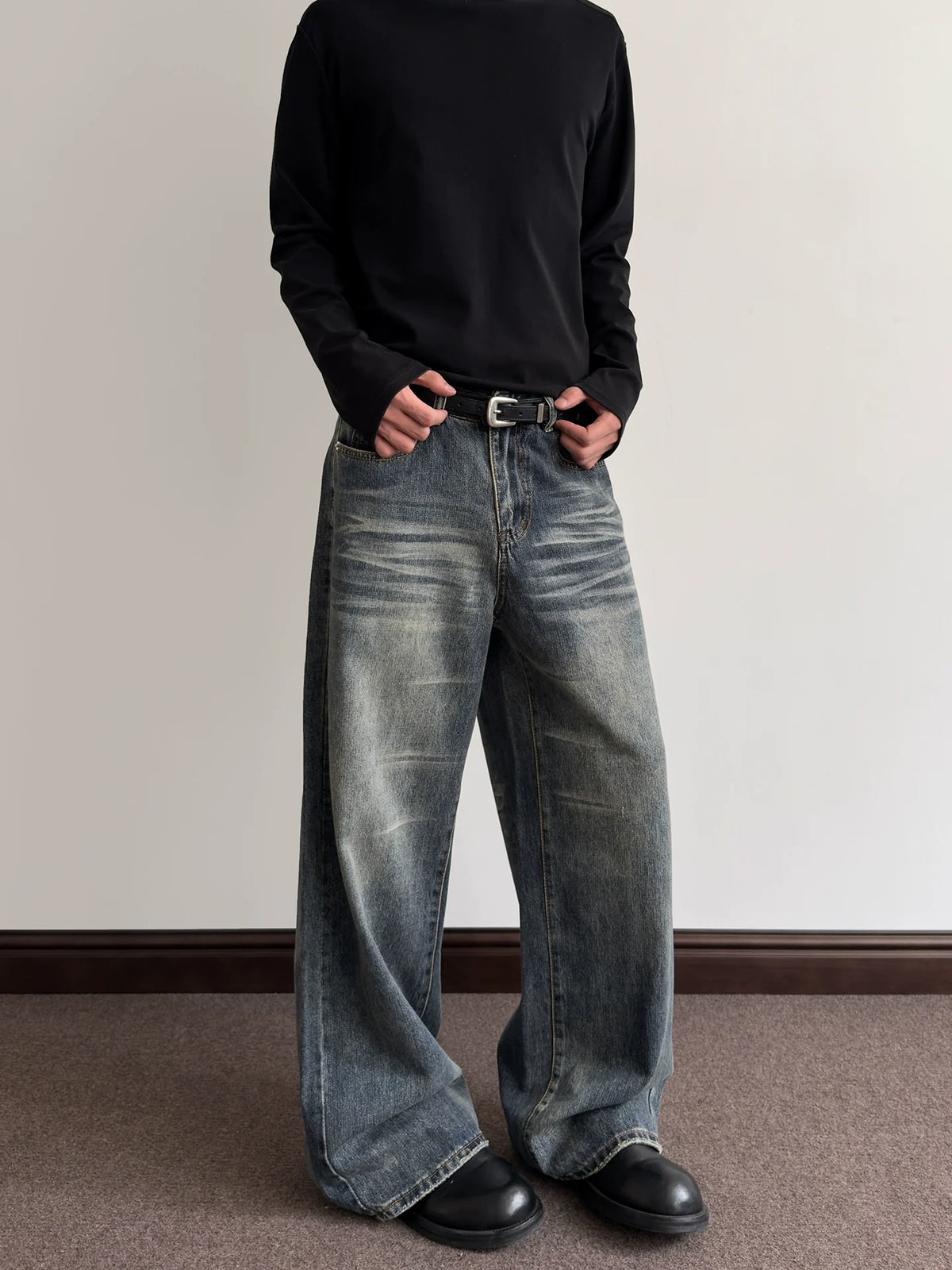 A PUEE Retro Cat Whisker Made Old Jeans