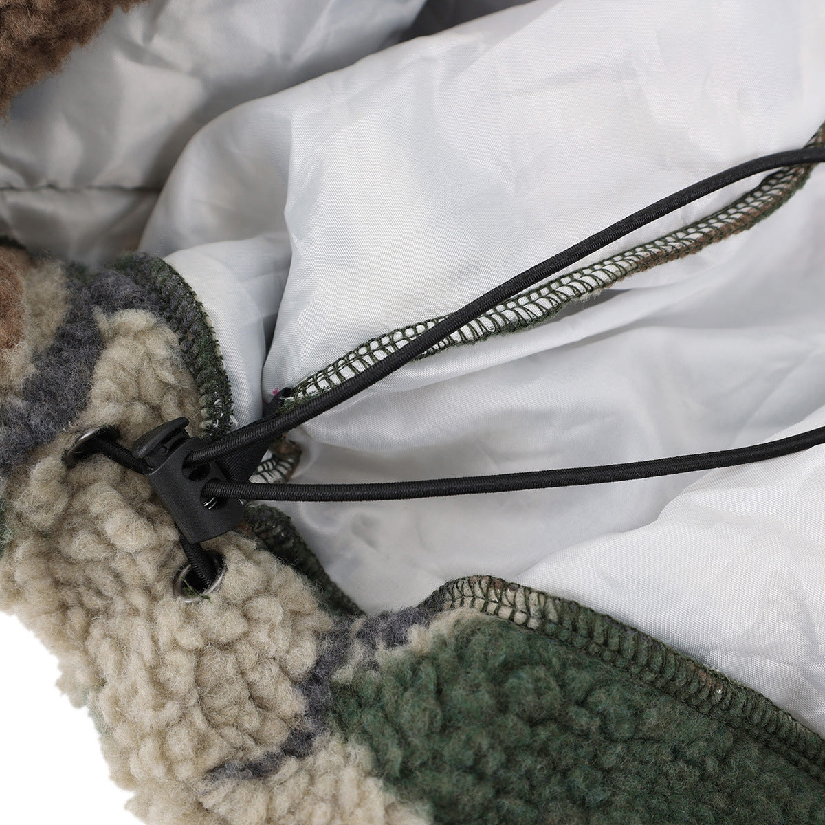 SUPER WAY Vintage Camo Lamb Fleece Hooded Sweater