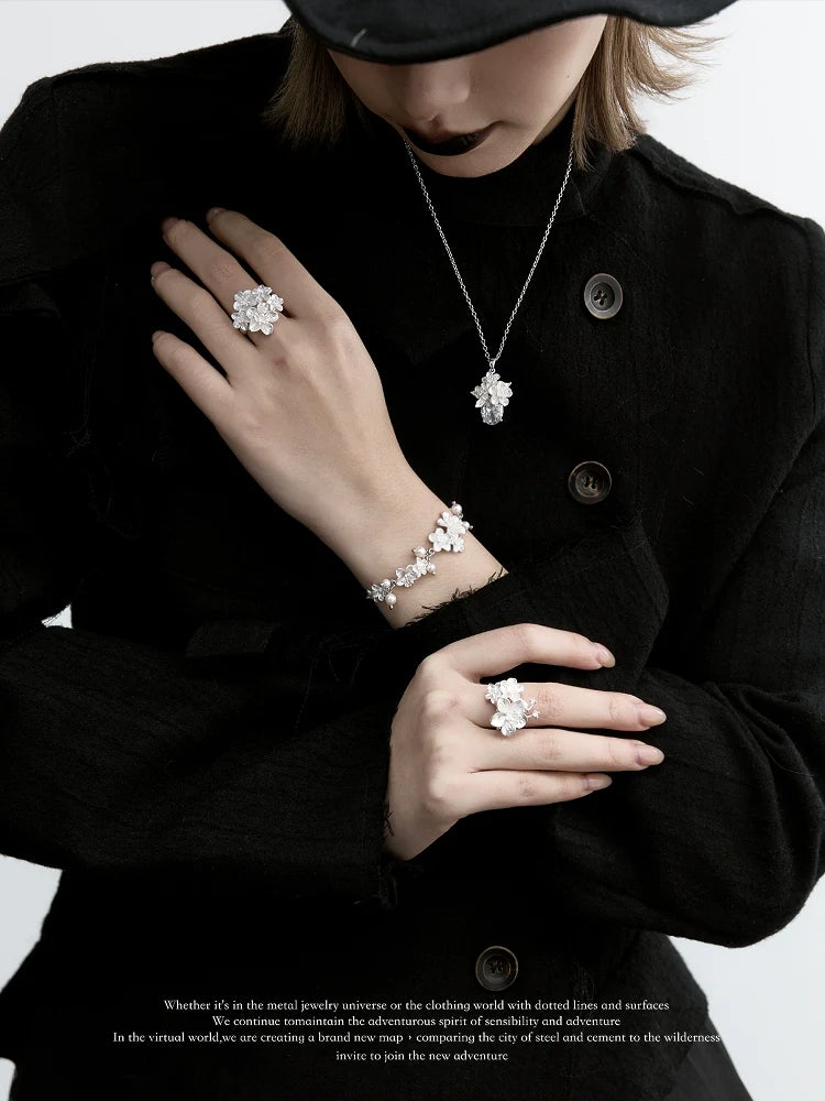 SUMIYAKI Cherry Blossom Zircon Cold Simple Necklace