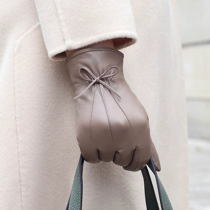 St. John's Goatskin Touch Screen Bow Gloves