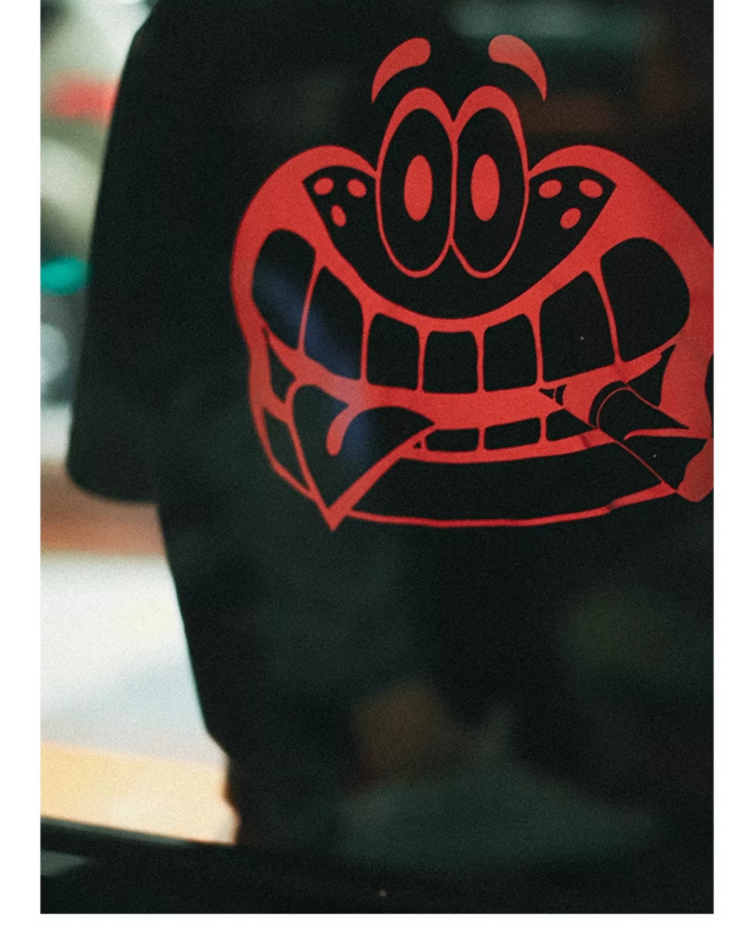 Chillhigh Delicious Burger Shop Theme Print Crew Neck Tee