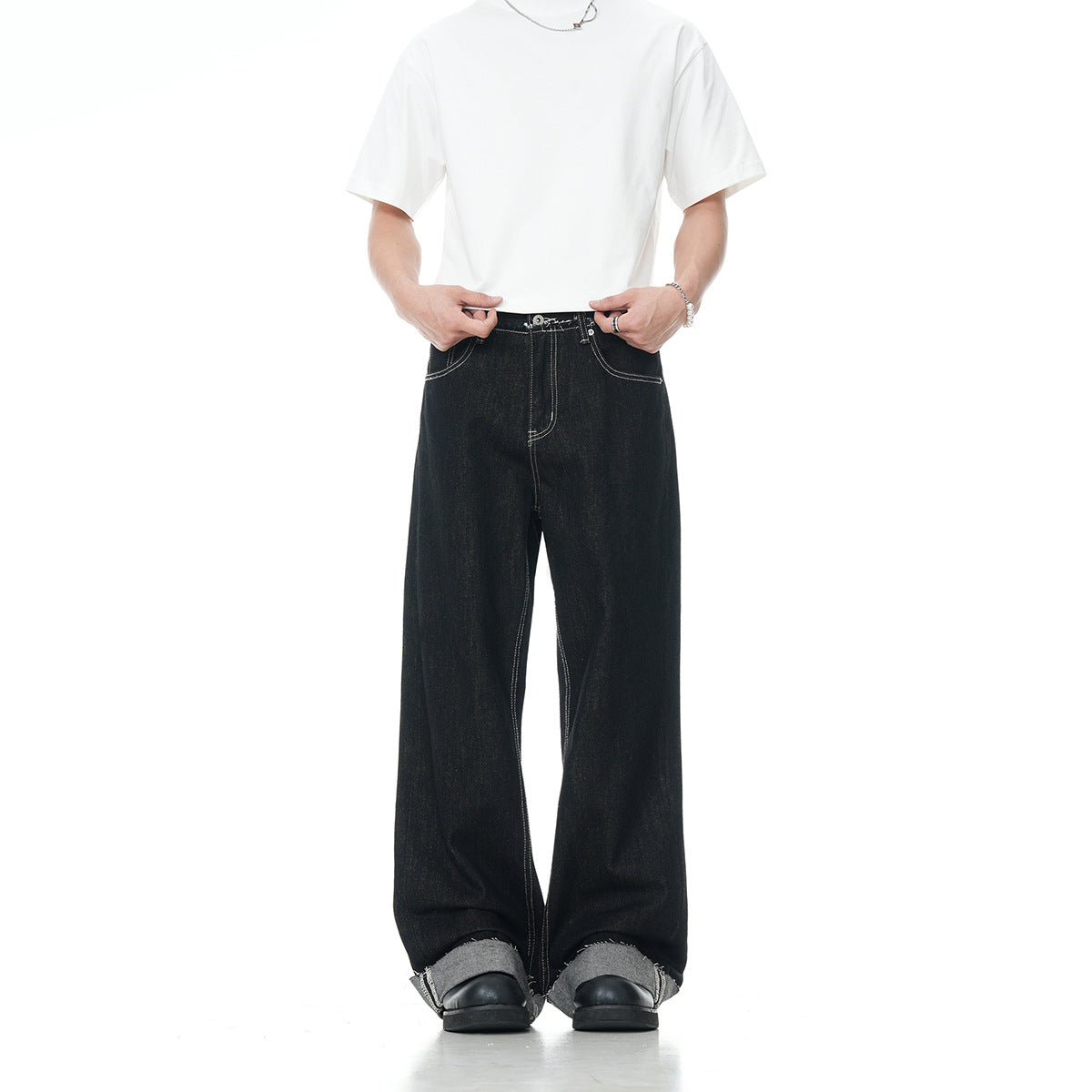 11KN Distressed Stitching Rolled-up Jeans