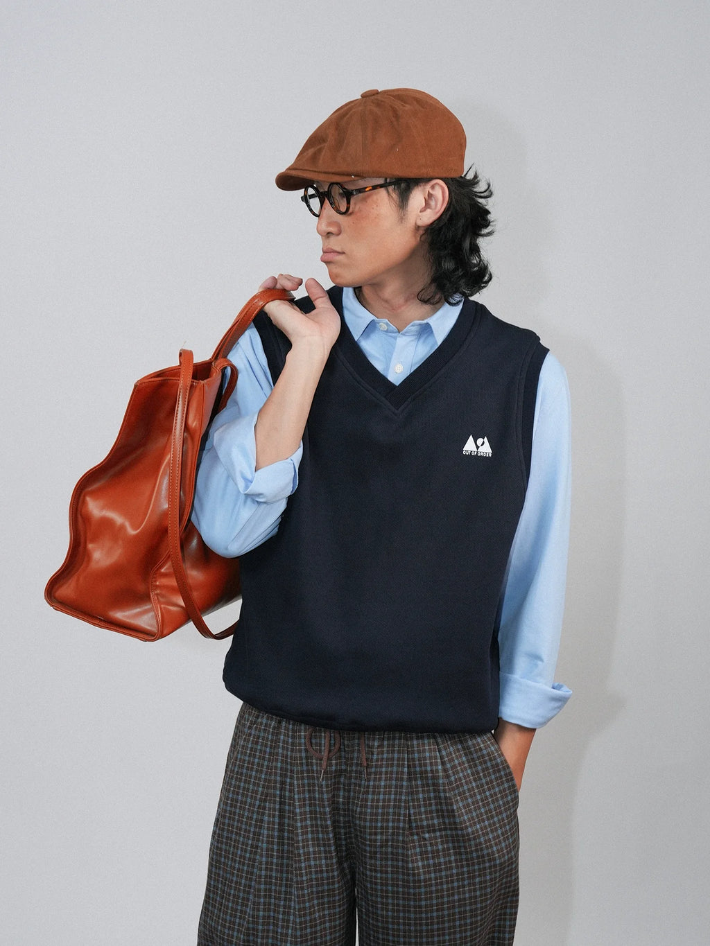 O3PARK Vintage College Style Sleeveless Sweater