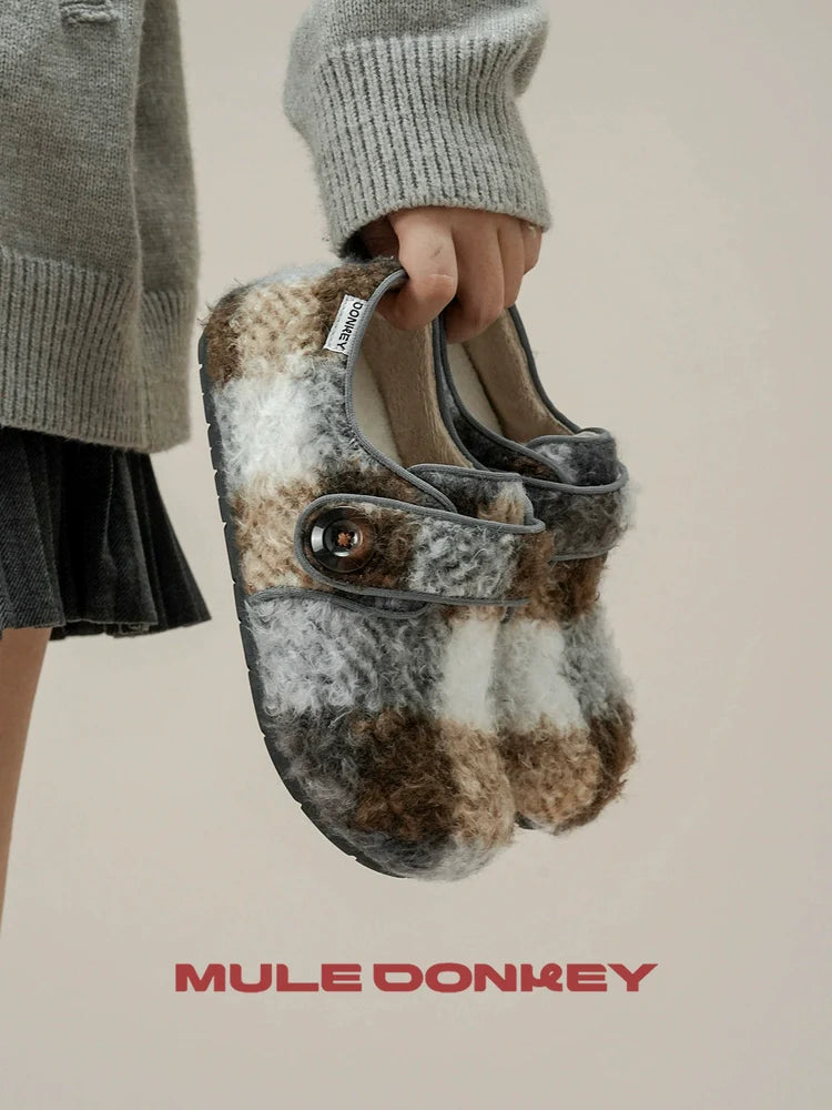 Donkey Contrasts Colors and Lazes in Mueller Shoes