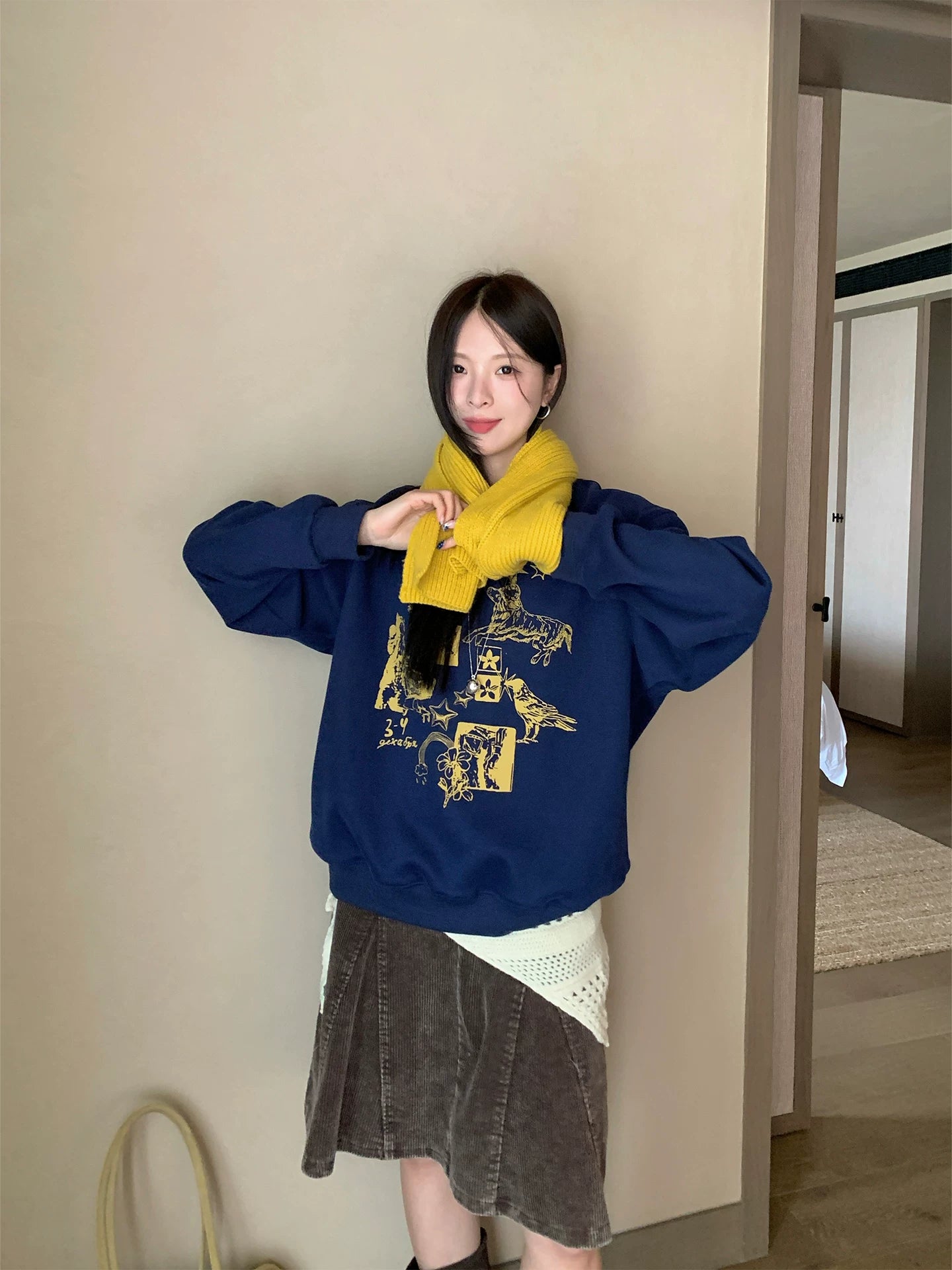 CCKOK Warm Monochrome Print Velvet Sweatshirt