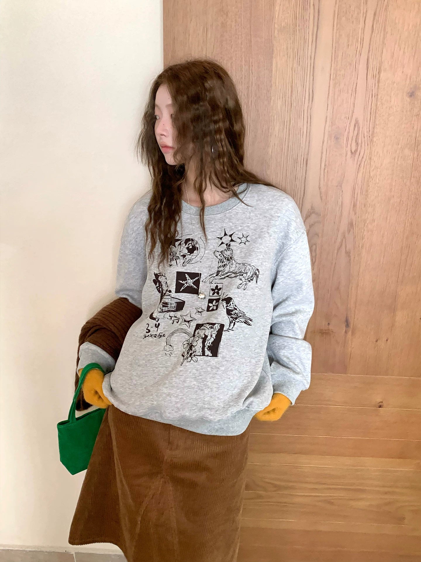 CCKOK Warm Monochrome Print Velvet Sweatshirt