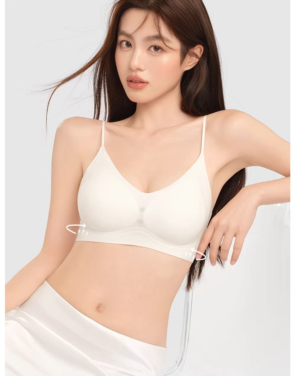 Secret World Traceless Gathering Skinny Strap Bra